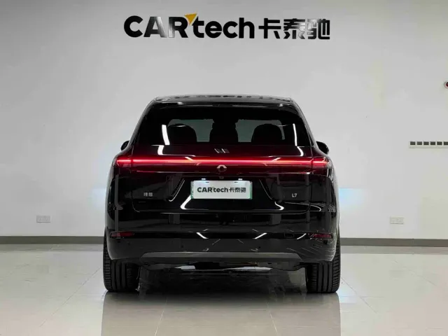 Li Auto L7 — Фото автомобиля 5