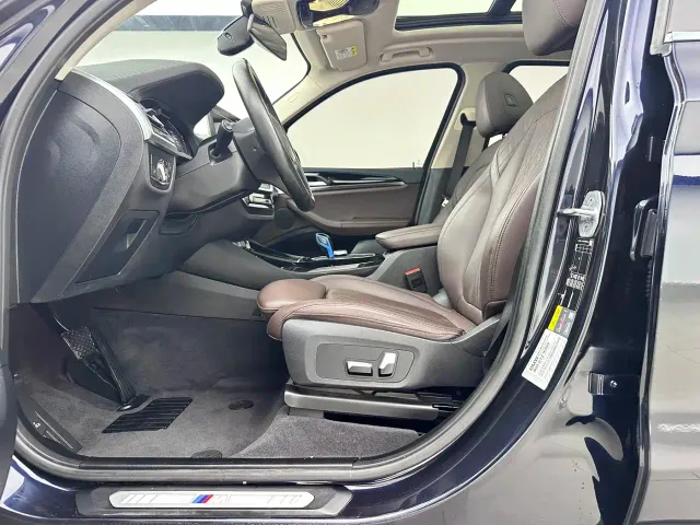 BMW iX3 — Фото автомобиля 8