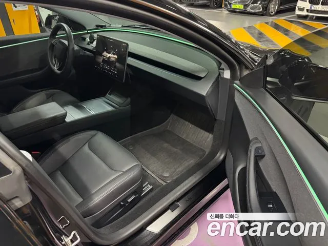 Tesla Model 3 — Фото автомобиля 16