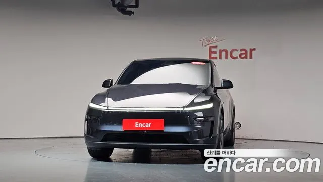 Tesla Model Y — Фото автомобиля 3