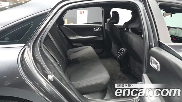 Hyundai Ioniq 6 — Фото автомобиля 17