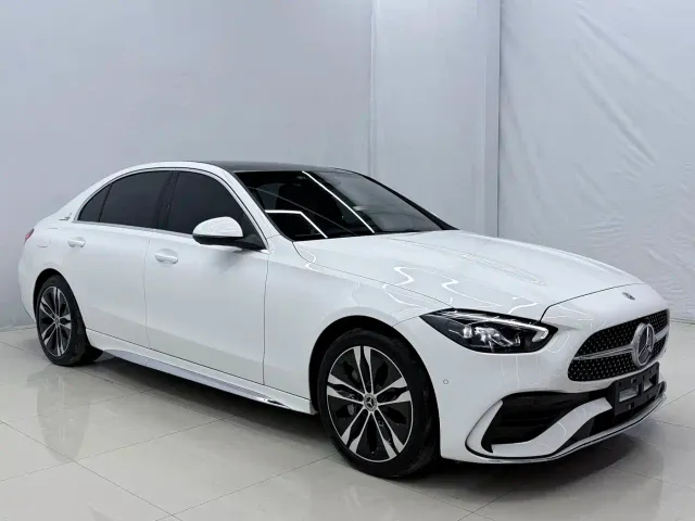 Mercedes-Benz C-Class — Фото автомобиля 3
