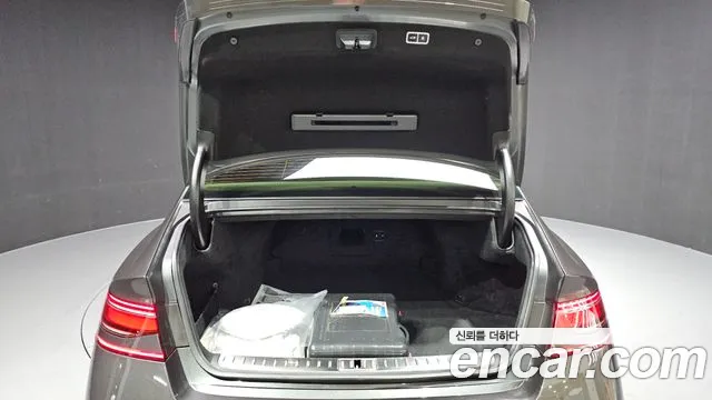 Genesis G90 Бензин 3.5 турбо AWD — Фото автомобиля 20