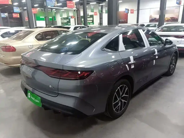 BYD Qin L — Фото автомобиля 6