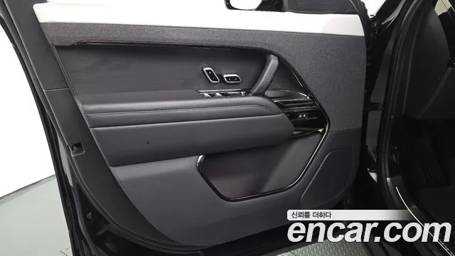 Land Rover Range Rover Sport Generation 3 — Фото автомобиля 12