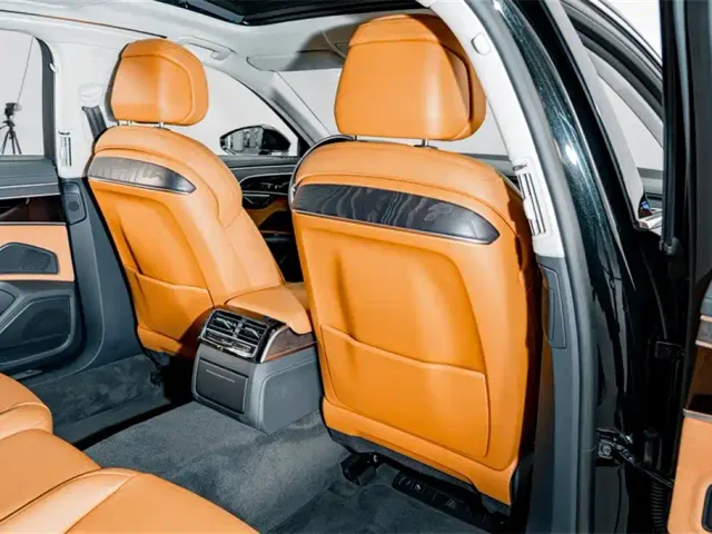 Audi A8 — Фото автомобиля 20