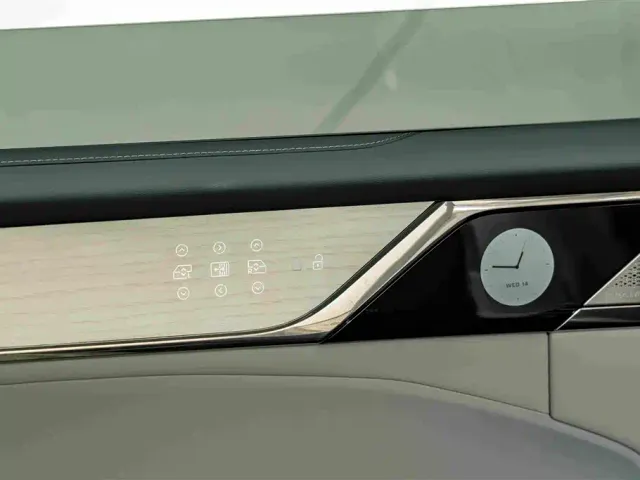 Volvo EM90 — Фото автомобиля 30