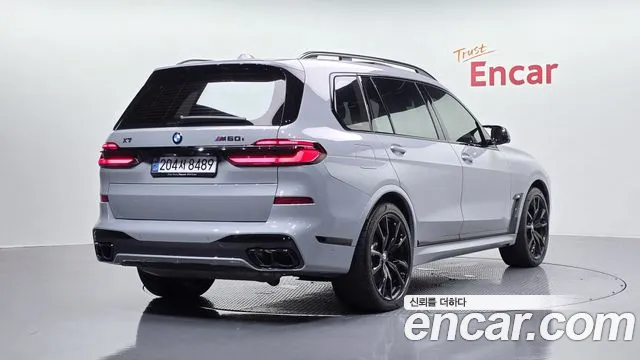 BMW X7 M60i xDrive M Sport 6 мест — Фото автомобиля 2