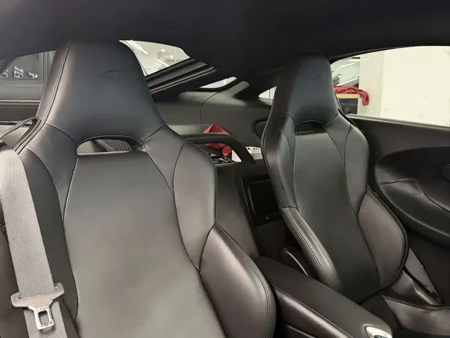McLaren GT — Фото автомобиля 8