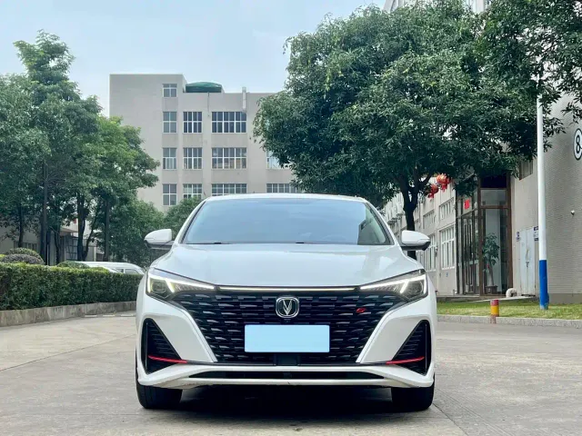 Changan Eado — Фото автомобиля 2