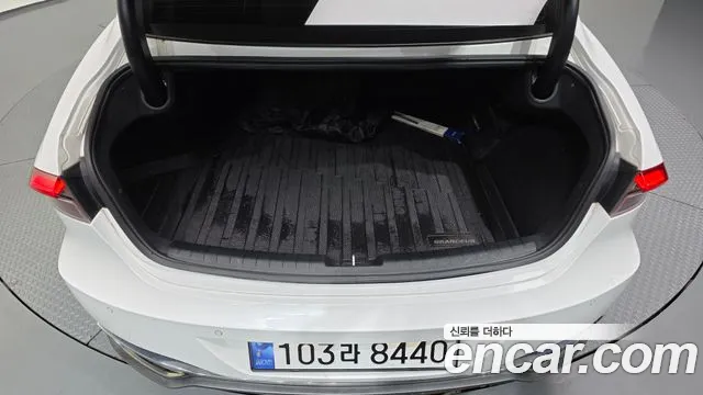 Hyundai Grandeur (New) Hybrid — Фото автомобиля 23