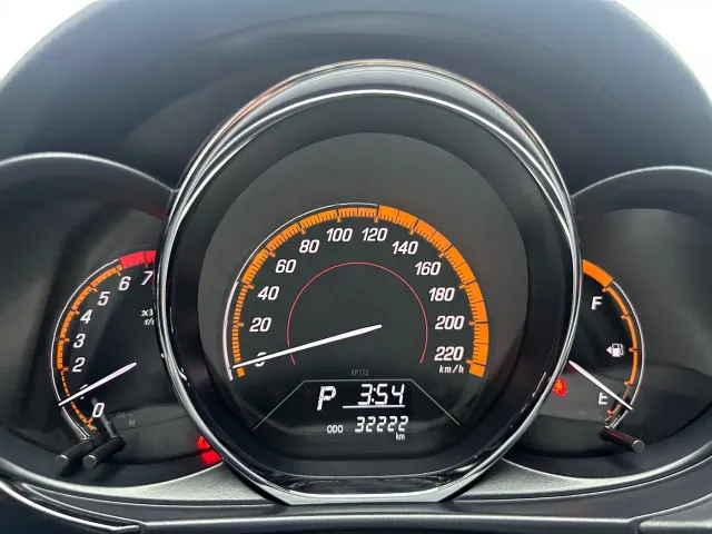 Toyota YARiS L Zhi Xuan — Фото автомобиля 11