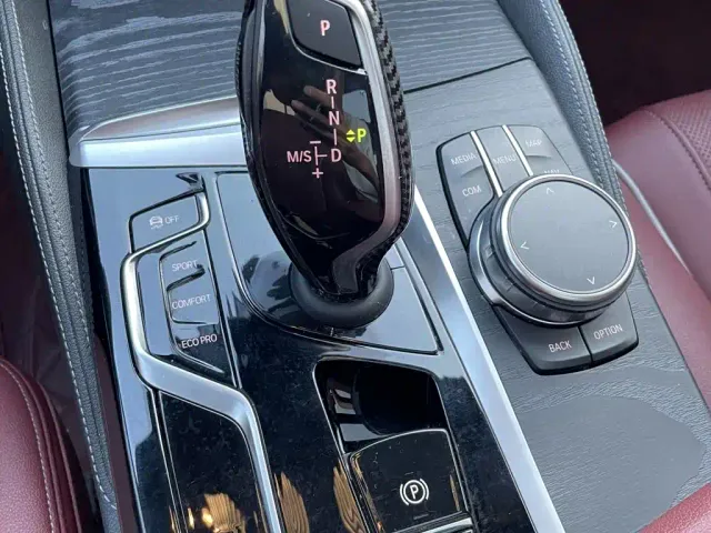 BMW 5 Series — Фото автомобиля 5