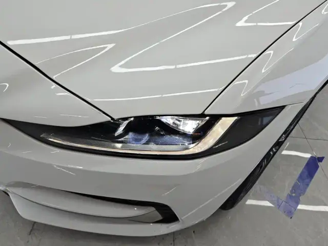 Jaguar XEL — Фото автомобиля 5