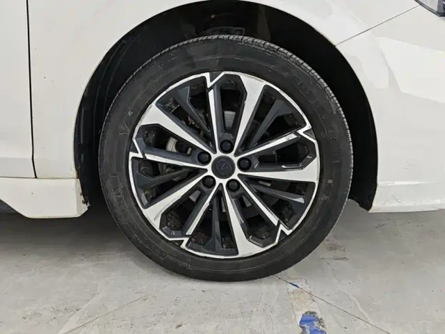 Changan Eado — Фото автомобиля 6
