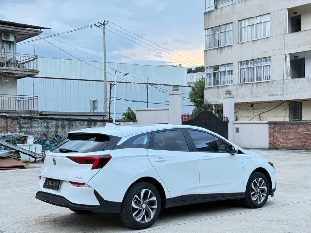 Buick Velite 6 — Фото автомобиля 8