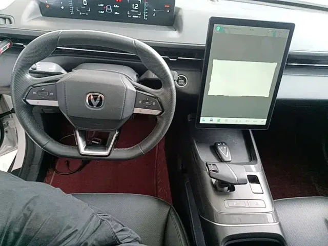 Changan Eado — Фото автомобиля 9