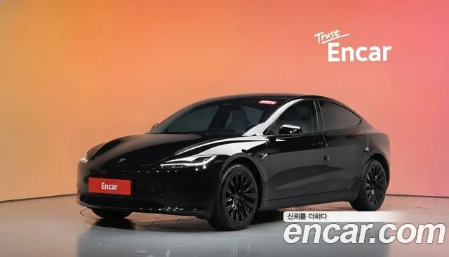 Фотография автомобиля — Tesla Model 3