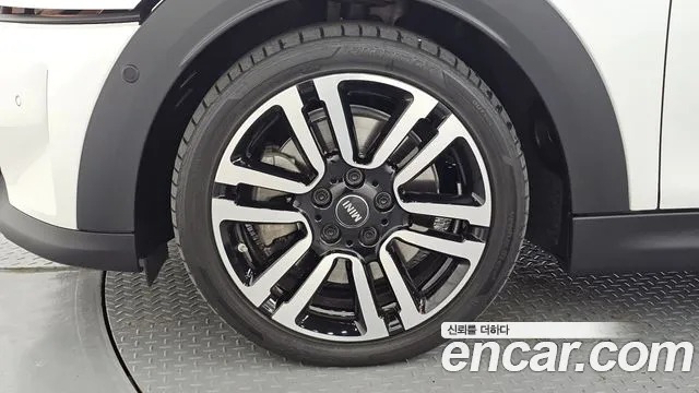 Mini Cooper — Фото автомобиля 5