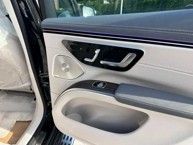 Mercedes-Benz EQS SUV — Фото автомобиля 13