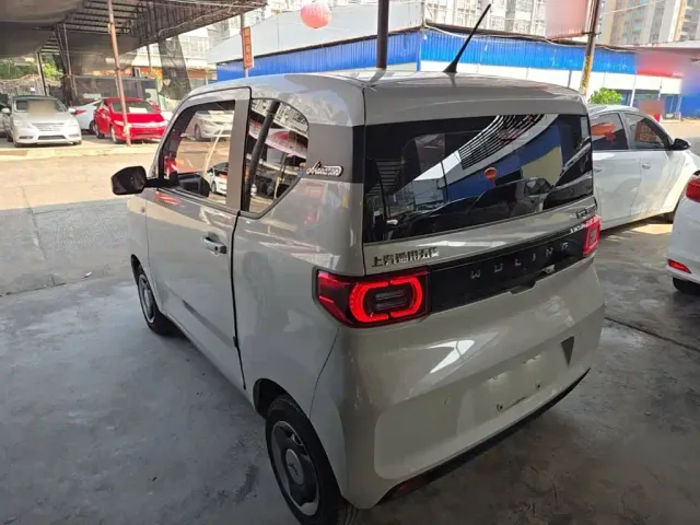 Wuling Hongguang Mini EV — Фото автомобиля 4