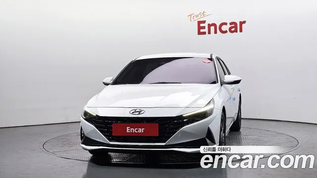 Hyundai AVANTE Avante (CN7) — Фото автомобиля 3