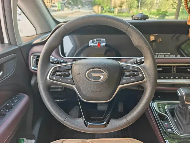 GAC Trumpchi M6 — Фото автомобиля 12