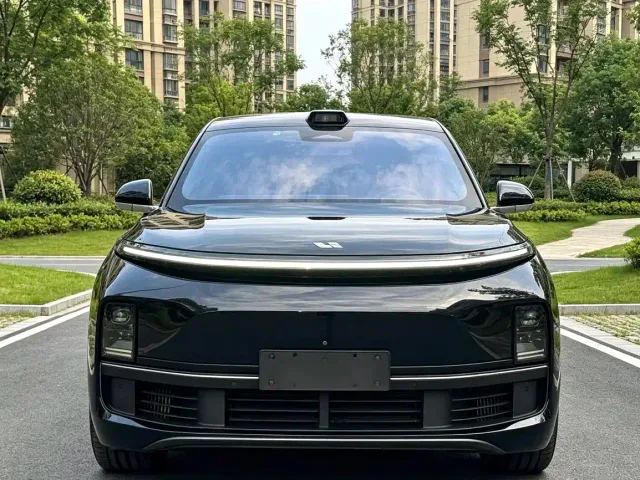 Li Auto L9 — Фото автомобиля 2