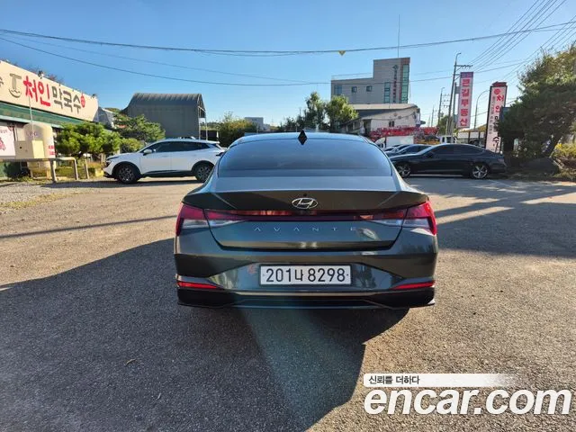 Hyundai Avante CN7 — Фото автомобиля 4
