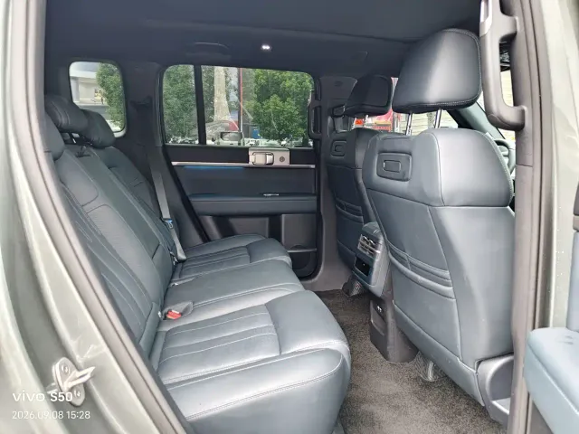 BYD FangChengBao Titanium 7 — Фото автомобиля 12