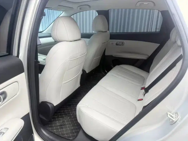 Changan Qiyuan Q05 — Фото автомобиля 9