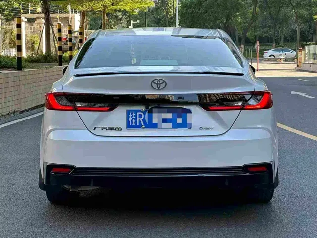 Toyota Camry — Фото автомобиля 5