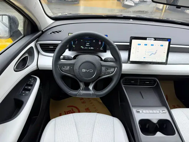 BYD Seal 05 DM-i — Фото автомобиля 8