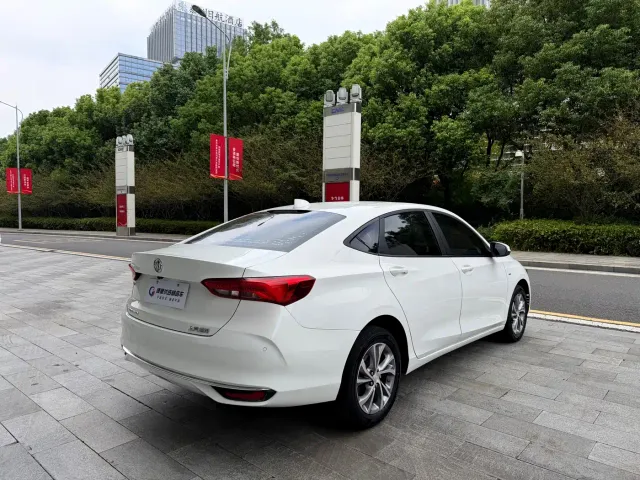 Buick Verano — Фото автомобиля 8