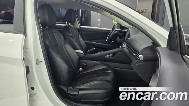Hyundai Avante — Фото автомобиля 15