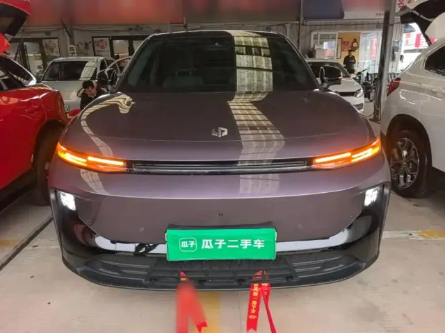Leapmotor B10 — Фото автомобиля 2
