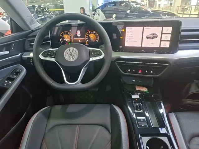 Volkswagen Lamando — Фото автомобиля 12