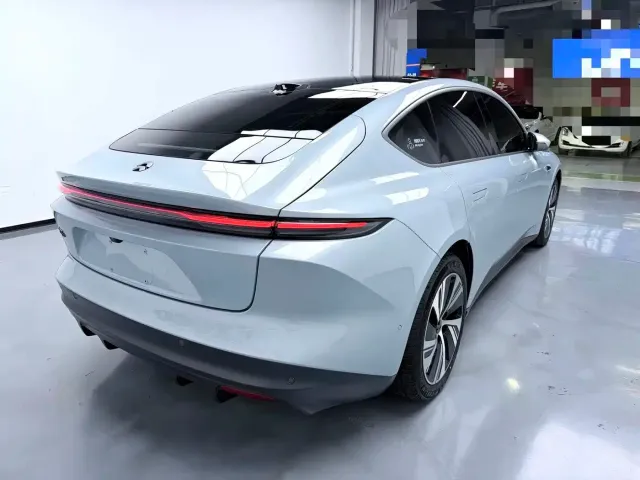 Nio ET5 — Фото автомобиля 5