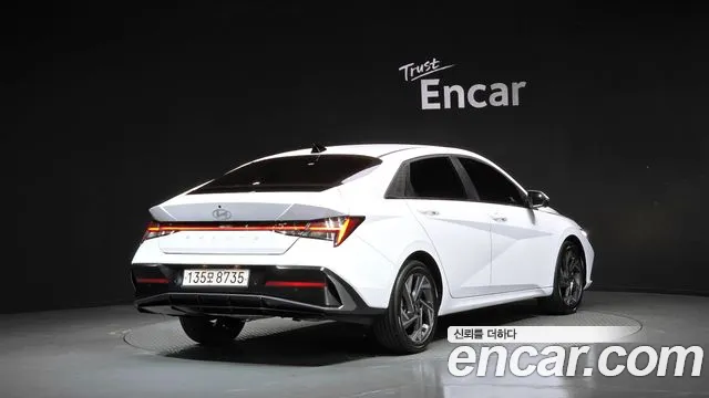 Hyundai Avante — Фото автомобиля 2