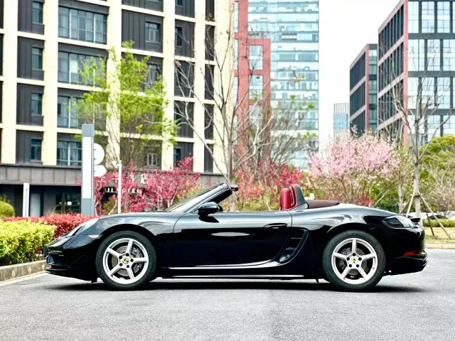 Porsche 718 — Фото автомобиля 13