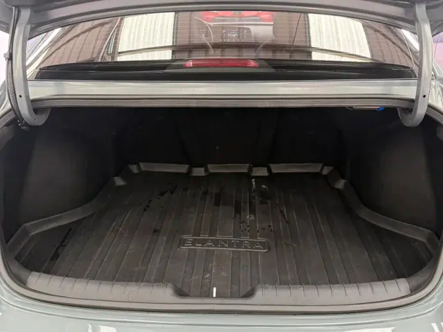 Hyundai Elantra — Фото автомобиля 21
