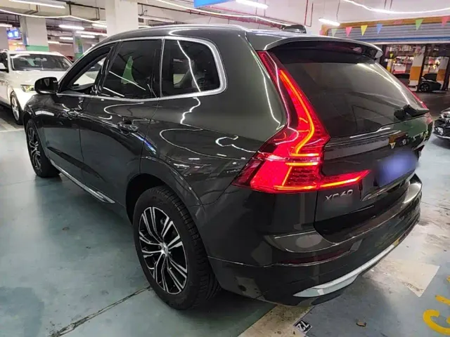 Volvo XC60 — Фото автомобиля 4