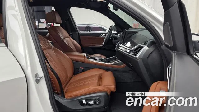 BMW X7 — Фото автомобиля 9