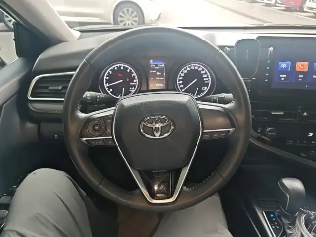 Toyota Camry — Фото автомобиля 10