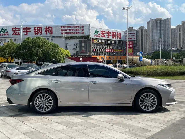 Toyota Avalon — Фото автомобиля 5