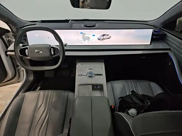 Geely Galaxy E8 — Фото автомобиля 9