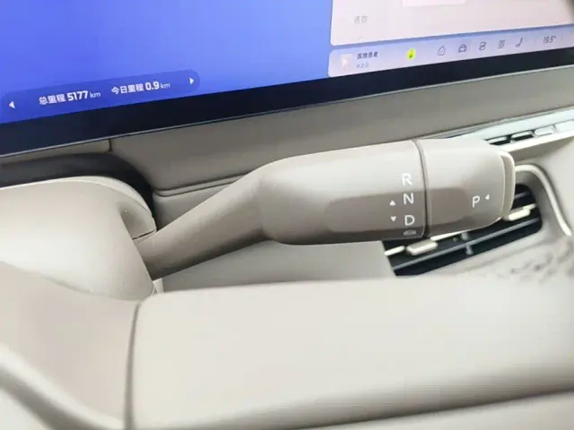 IM Motors LS6 — Фото автомобиля 13