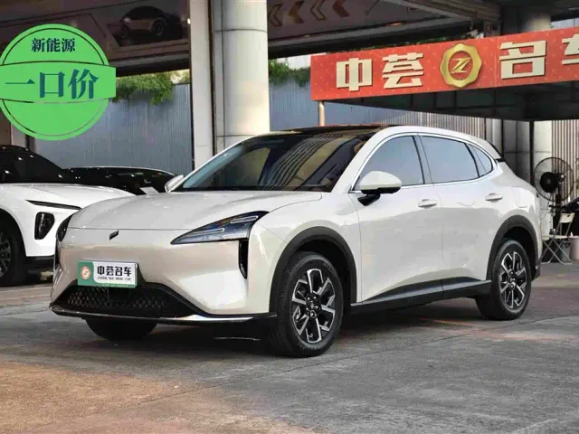 Baojun E6 — Фото автомобиля 2