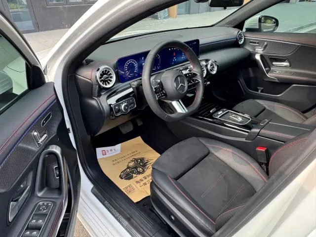 Mercedes-Benz A-Class — Фото автомобиля 4