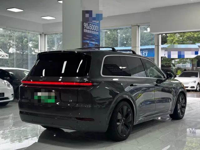 Li Auto L9 — Фото автомобиля 4